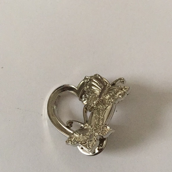Heart butterfly pin - Picture 1 of 3